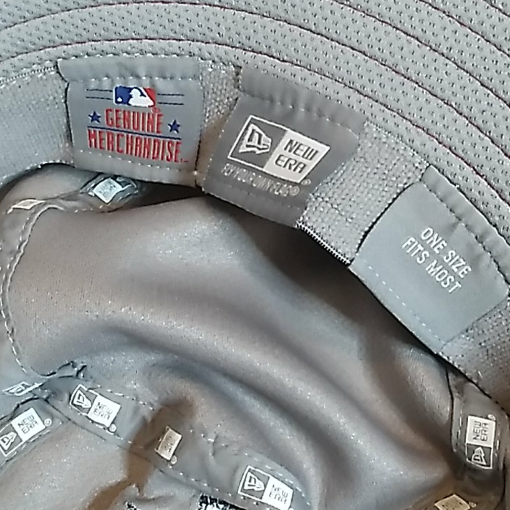 🥰 2 for $40 MLB SHIRT & HAT 🧢 ⚾️ - Picture 9 of 12